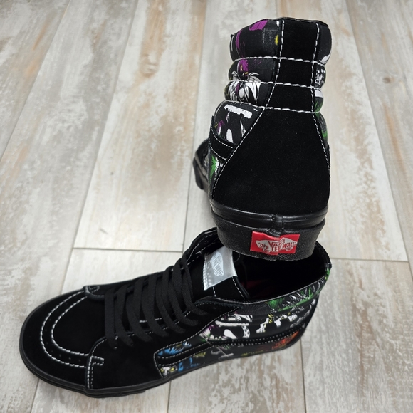 Vans X Disney 100 SK8-Hi Villains - Picture 11 of 14